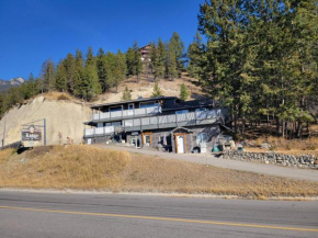 WhiteTail Suite - Misty River Lodge -
